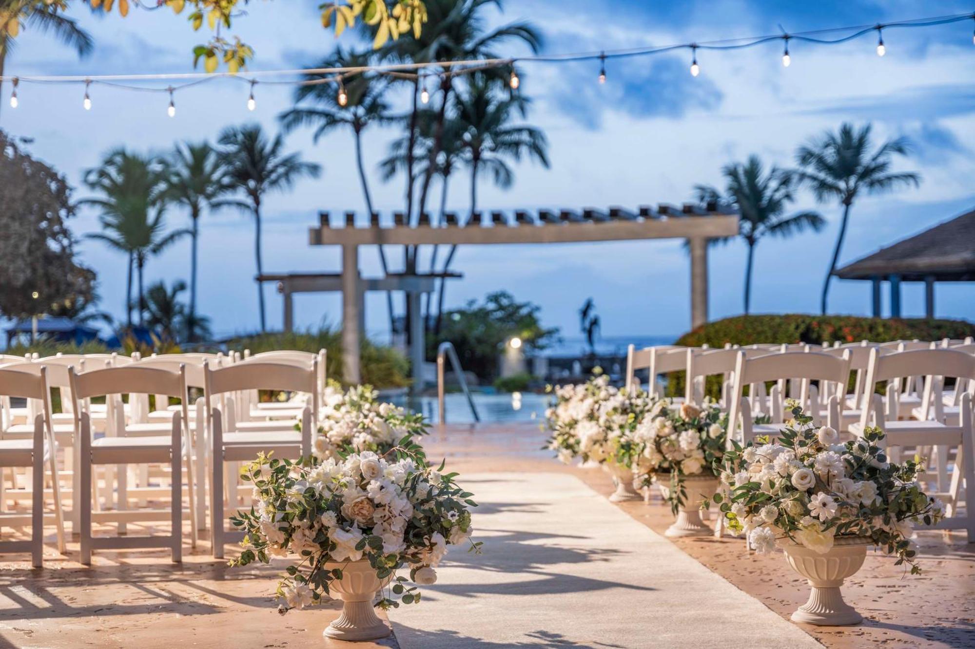 Embassy Suites By Hilton Dorado Del Mar Beach Resort Eksteriør bilde